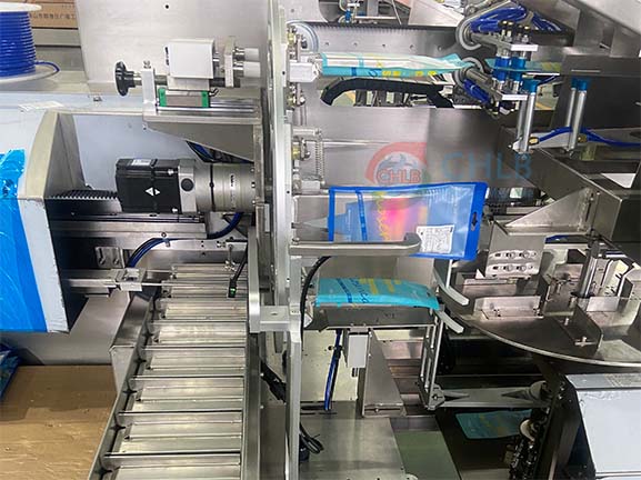 Machine d'emballage de chaussettes TD 200A